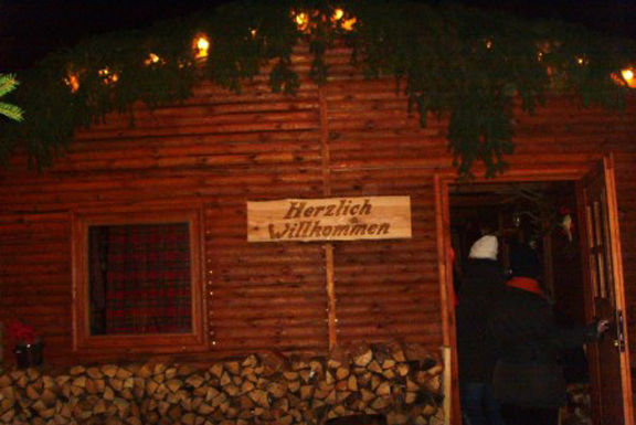 Individuelle Weihnachtsmarkthäuser